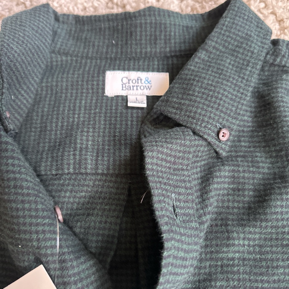 Croft & Barrow Dark Green Casual Button Down Shirt - Picture 3 of 3